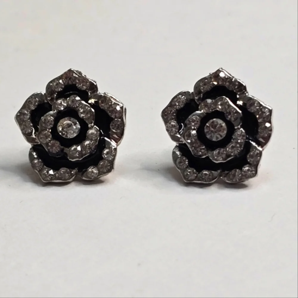 Elegant Black‎ and Silver Floral Jeweled Earrings